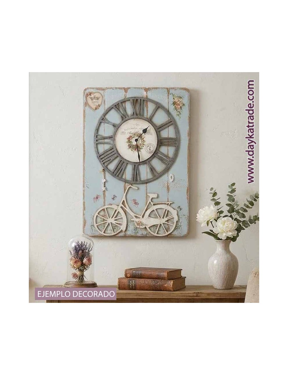 Reloj en madera de chopo con silueta de bici