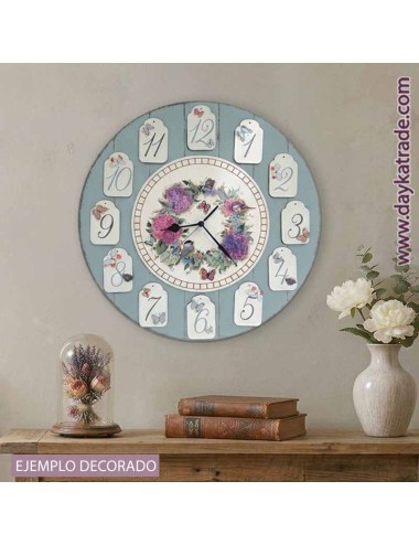 reloj con números grabados en etiquetas
